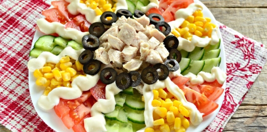 Праздничный салат с курицей