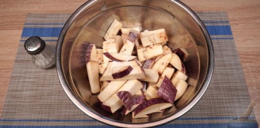Рагу из курицы с баклажанами, помидорами и перцем