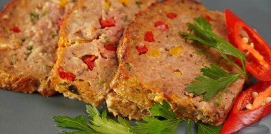 Рулет из мясного фарша со сладким перцем