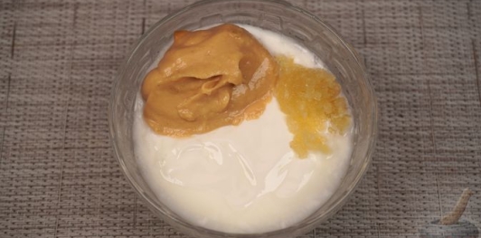 Салат из свёклы с маринованными огурцами и фетой