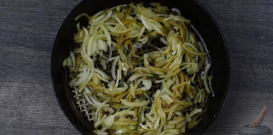 Салат из жареных кабачков с грецкими орехами
