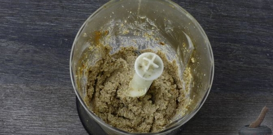Салат из жареных кабачков с грецкими орехами