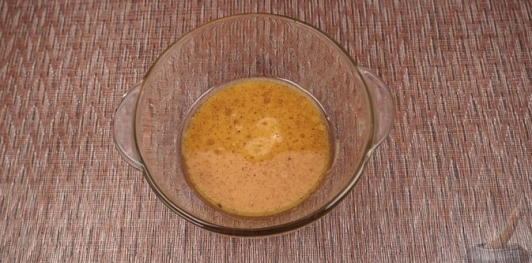 Салат с фасолью, копчёным сыром и запечённым перцем