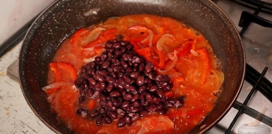 Шакшука с креветками