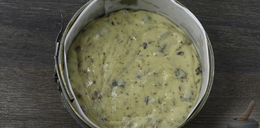 Шарлотка с грушами