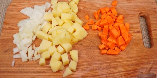 Сливочный суп с копчёной курицей