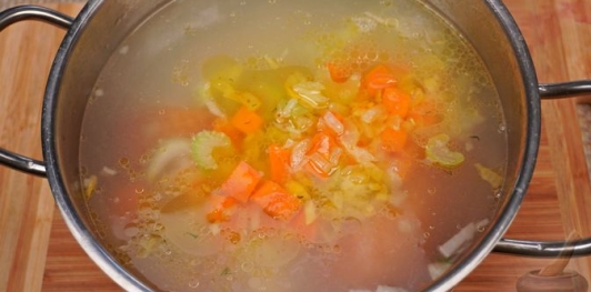 Сливочный суп с копчёной курицей