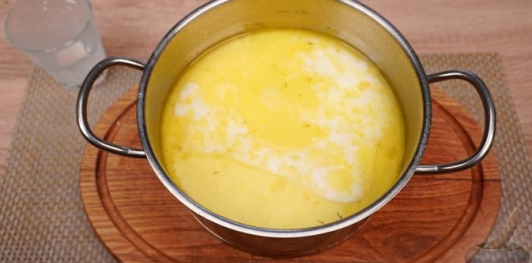 Сливочный суп с копчёной курицей
