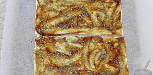 Слоёные палочки с сыром