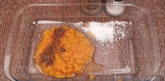Свинина, запечённая с яблоками