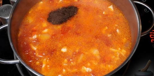 Томатный суп с булгуром и плавленым сыром