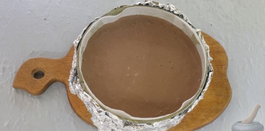 Творожная запеканка без муки и манки, с бананом и какао