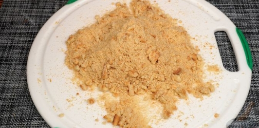 Творожный торт со сгущёнкой, печеньем и голубикой (без выпечки)