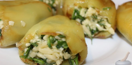 Жареный болгарский перец с сыром и зеленью