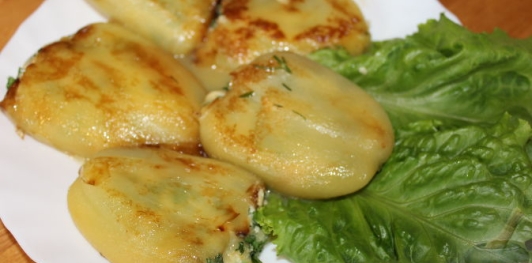 Жареный болгарский перец с сыром и зеленью