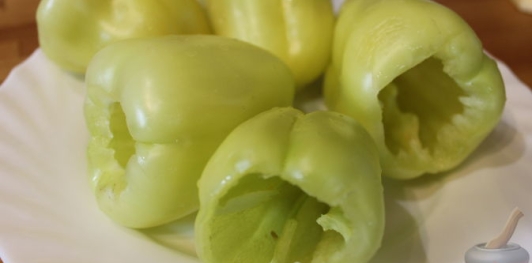Жареный болгарский перец с сыром и зеленью