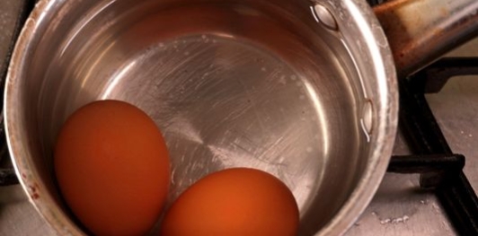 Зразы из куриного фарша с сыром и яйцами