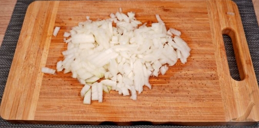 Зразы из куриного фарша с сыром и яйцами