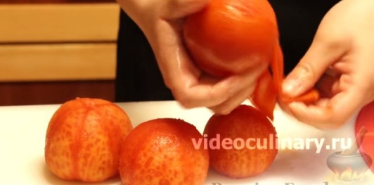 Домашняя лапша с томатным соусом