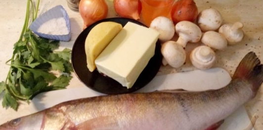 Судак, запеченный с сыром