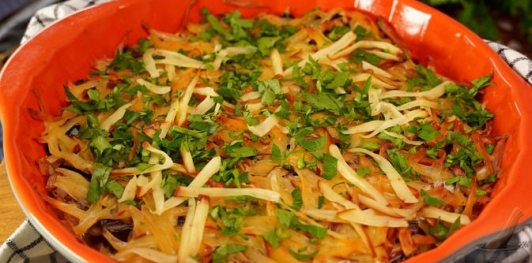 Баклажаны, запечённые с копчёным сыром