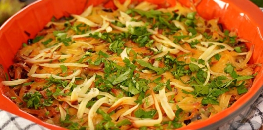 Баклажаны, запечённые с копчёным сыром