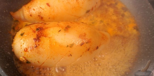 Кальмары, фаршированные рисом с креветками по-мароккански