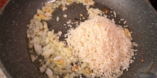 Кальмары, фаршированные рисом с креветками по-мароккански