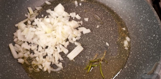 Кальмары, фаршированные рисом с креветками по-мароккански