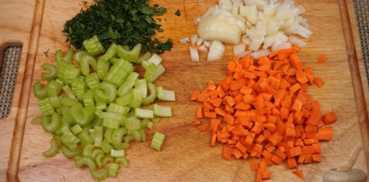 Куриный суп с рисом, сливками и карри