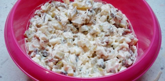 Мясной салат «Морковка»