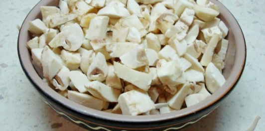 Мясной салат «Морковка»