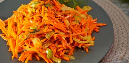 Морковный салат с фенхелем