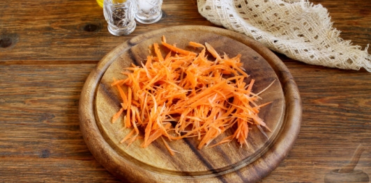 Овощной салат с консервированными шампиньонами