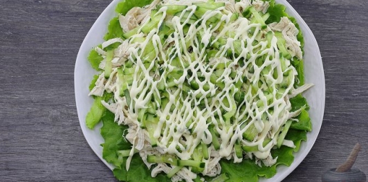 Салат "Драконье гнездо" с курицей, картофелем и морковью по-корейски