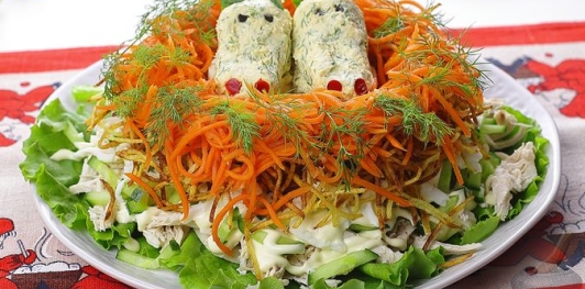 Салат "Драконье гнездо" с курицей, картофелем и морковью по-корейски
