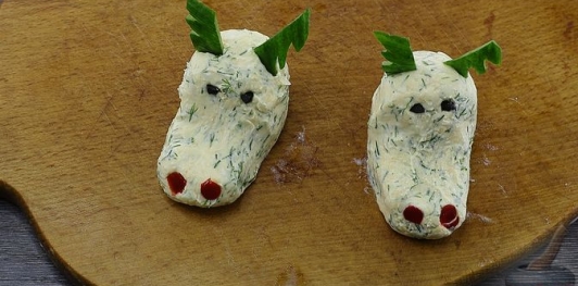 Салат "Драконье гнездо" с курицей, картофелем и морковью по-корейски