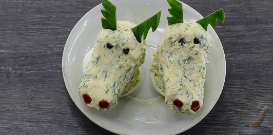 Салат "Драконье гнездо" с курицей, картофелем и морковью по-корейски