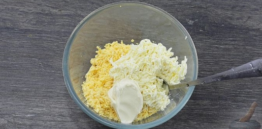 Салат "Драконье гнездо" с курицей, картофелем и морковью по-корейски