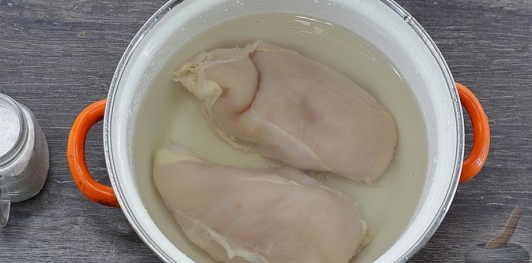 Салат "Драконье гнездо" с курицей, картофелем и морковью по-корейски