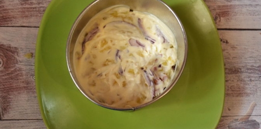 Салат "Мышки в сыре" с перепелиными яйцами