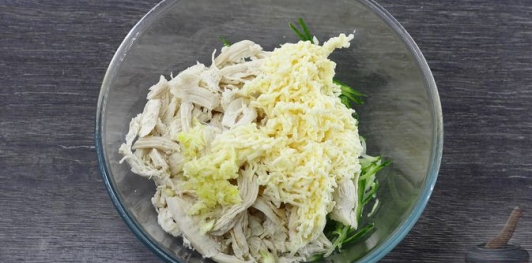 Закуска &laquo;Охапки сена&raquo; с курицей и картофелем