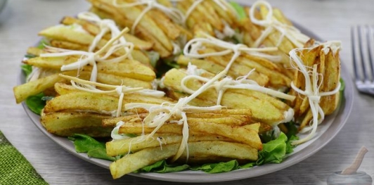 Закуска &laquo;Охапки сена&raquo; с курицей и картофелем