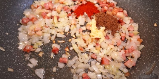 Запеканка с фаршем и стручковой фасолью