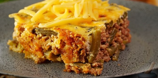 Запеканка с фаршем и стручковой фасолью